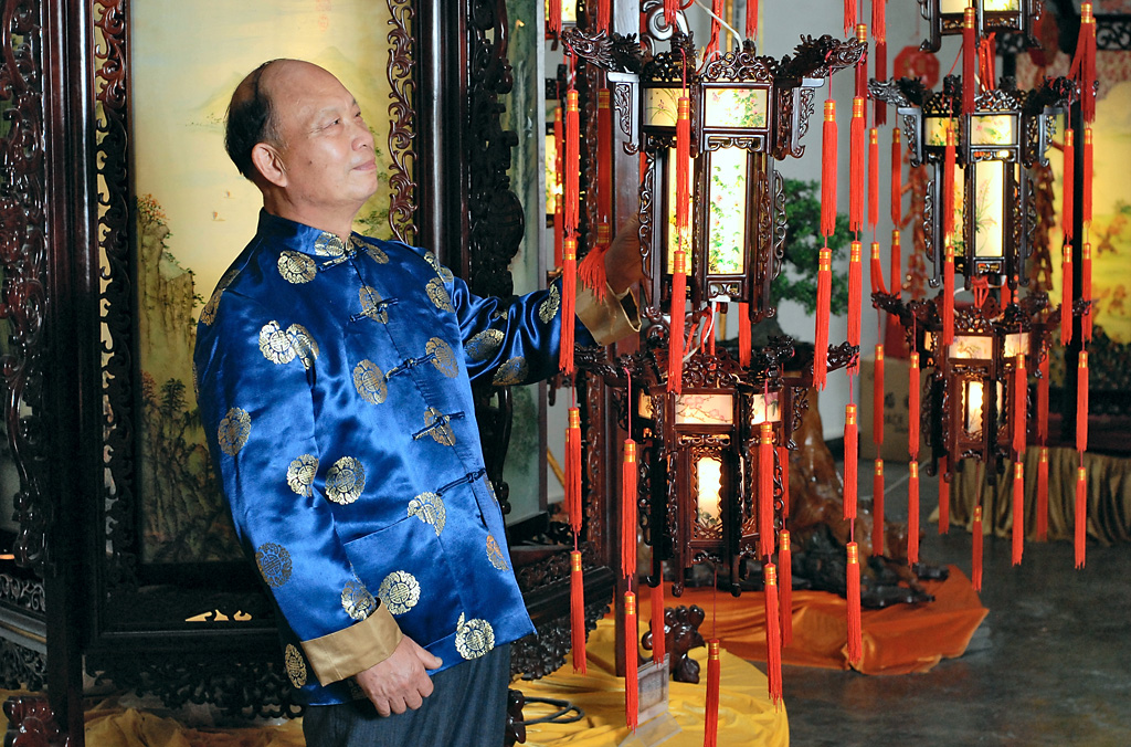 罗昭亮.jpg