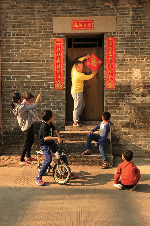 贴春联m.jpg
