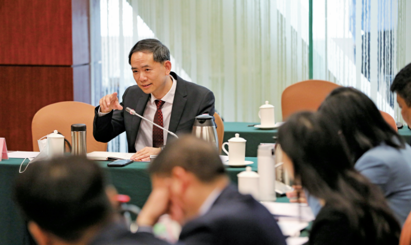 超大城市社会治理如何实现精细化、品质化，代表委员有话说