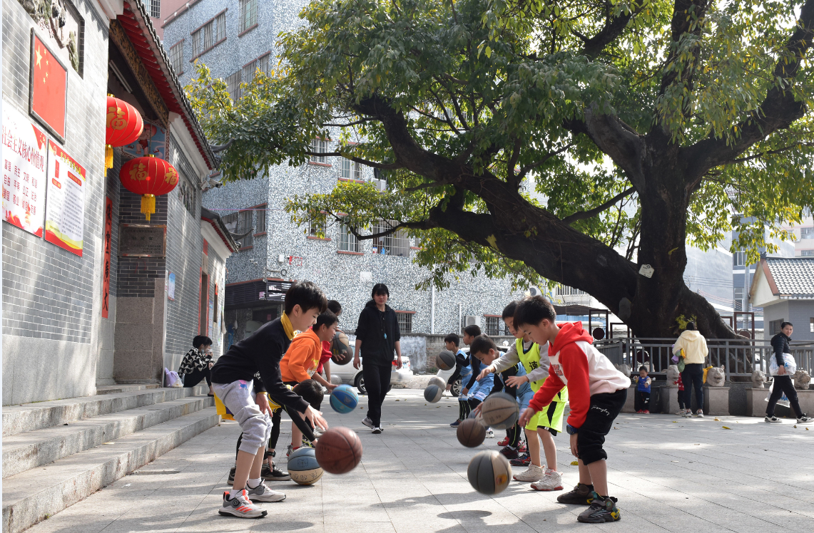 19.《努力尽今夕 少年尤可夸》-刘晖-.png