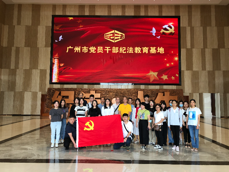 027cf43f88418d4cfe324fd52af6c5c.jpg