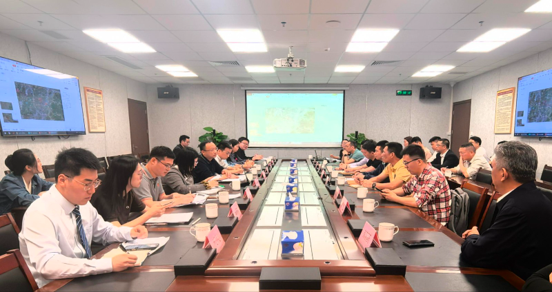 座谈会照片.jpg